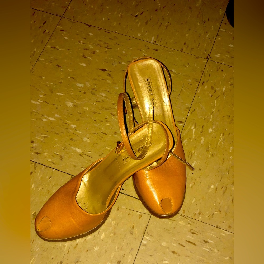 Women’s shoes